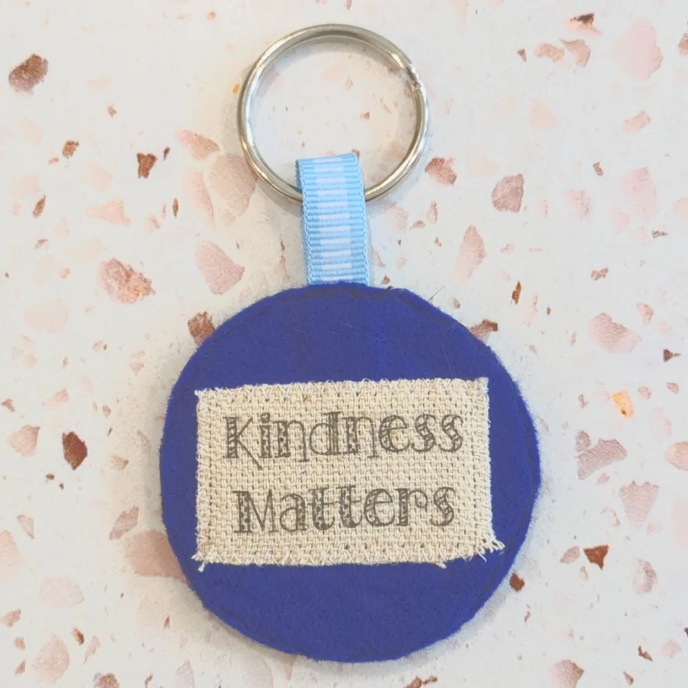 Kindness Matters Medallion Handcrafted Key Ring Felt Embroidery Sequins | New #1